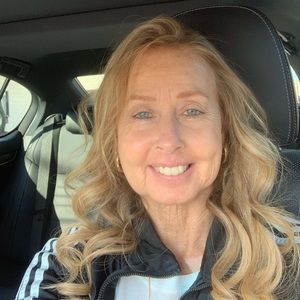 Meet your Posher, Sandy